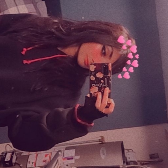 Meet your Posher, Hira - Picture 1 of 1